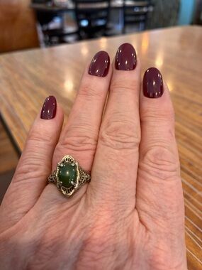 Vintage-Style Green Stone Filigree Ring Size 8